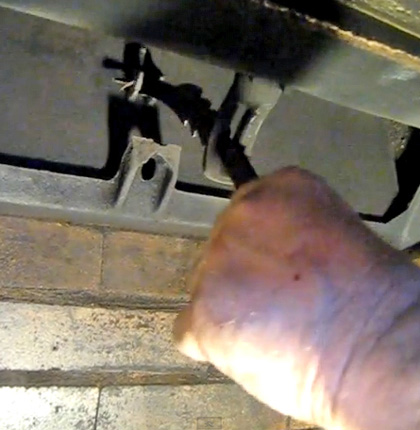 How To Open A Chimney Damper, How To Tell If Gas Fireplace Vent Is Open